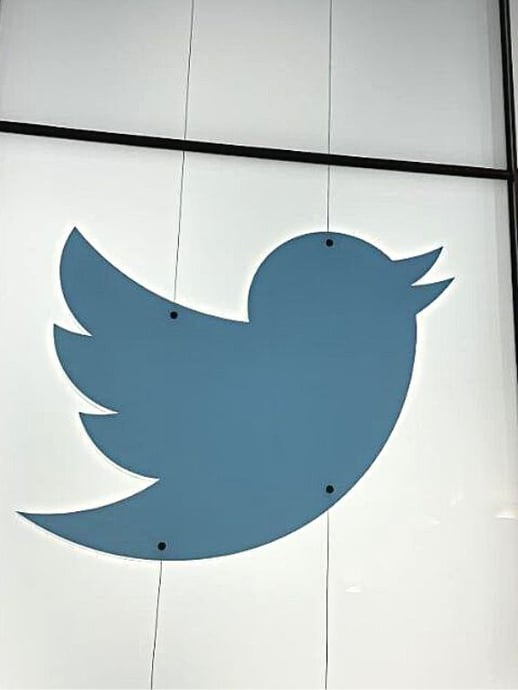 2012_Twitter Bird Logo Lobby Sign